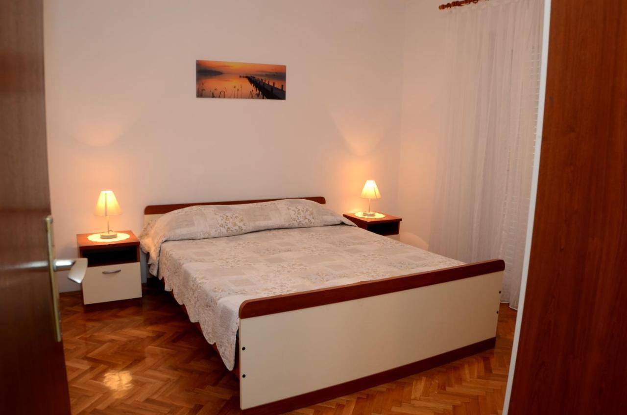 Dvosoban Apartman U Centru Grada Biograd Na Moru Extérieur photo